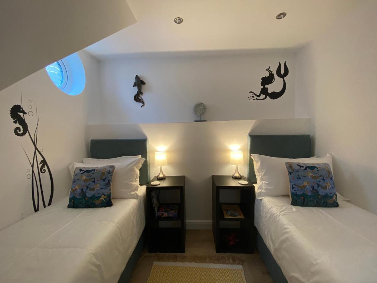Starboard Side Brixham - Ideal Seaside Getaway With Parking Exterior foto