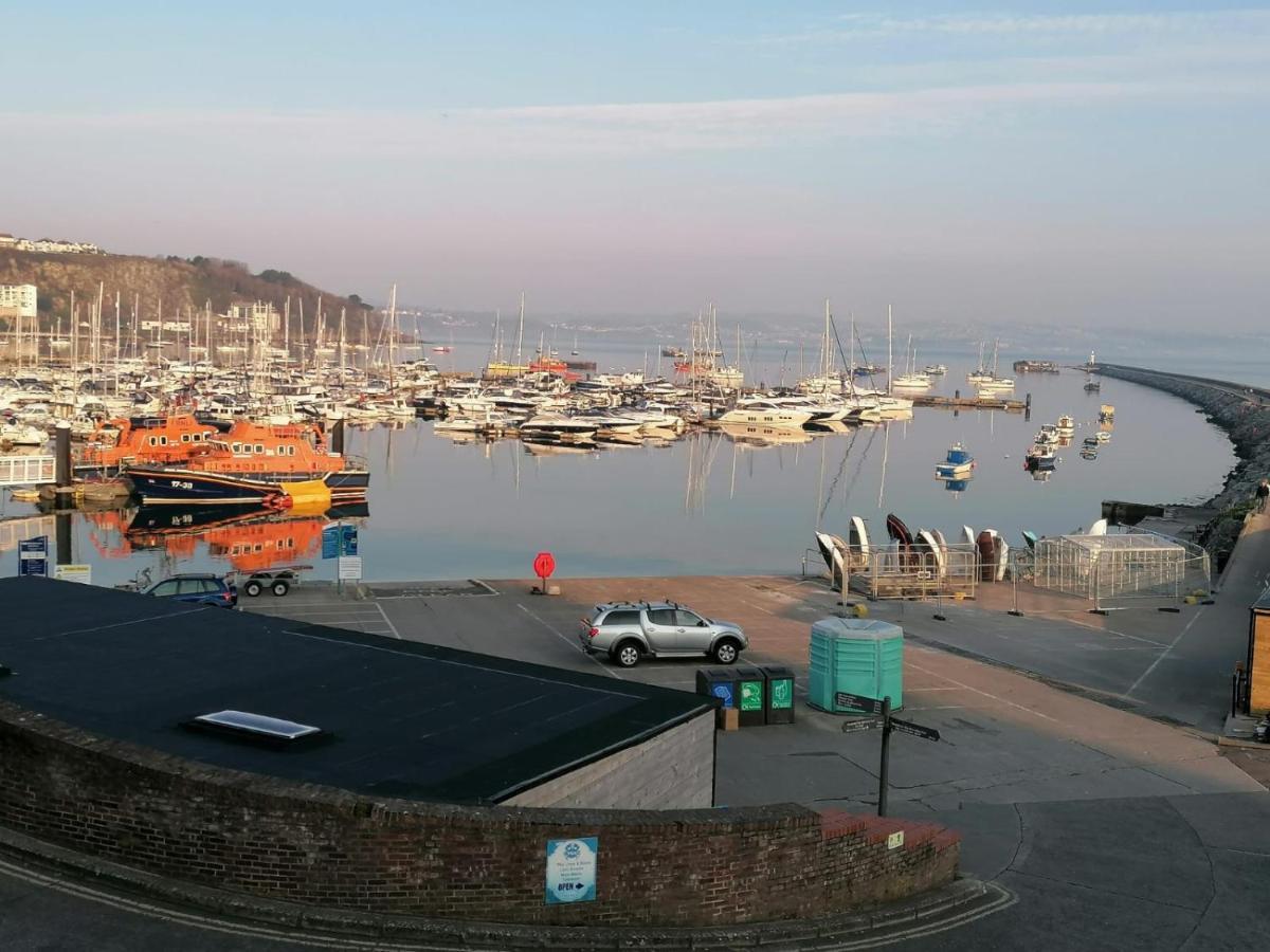 Starboard Side Brixham - Ideal Seaside Getaway With Parking Exterior foto